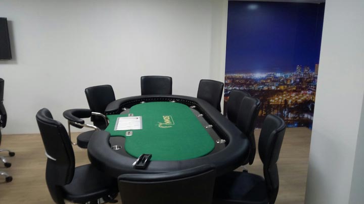 Live poker table